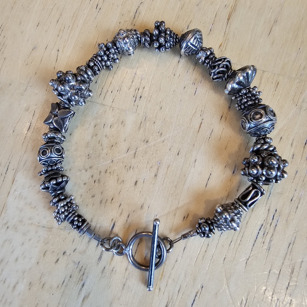 Handmade silver beaded bracelet